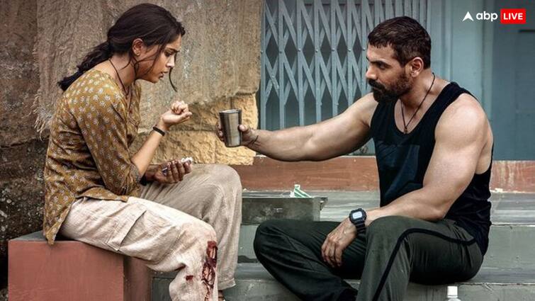 john abraham reacted on vedaa box office failure said message that you are sharing via your film is more important 'वेदा' हुई फ्लॉप तो जॉन अब्राहम ने किया रिएक्ट, बोले- 'लोगों को ऐसी फिल्में देखने में दिलचस्पी नहीं है...'