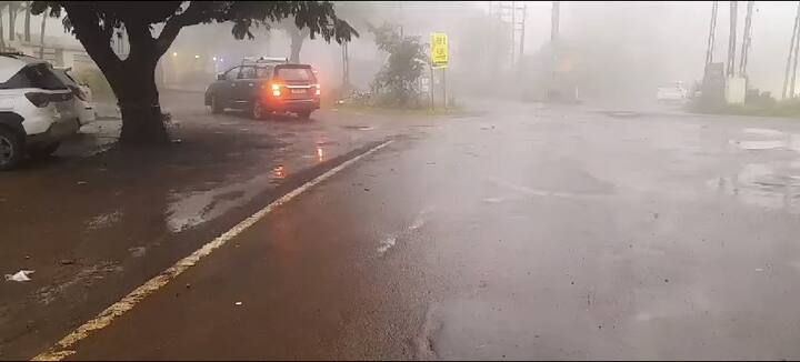 વિગતવાર આંકડા આપતા, પટેલે જણાવ્યું કે દક્ષિણ ગુજરાતમાં 10 ઇંચ સુધીનો વરસાદ પડી શકે છે, જ્યારે મધ્ય ગુજરાતમાં 6 થી 8 ઇંચ વરસાદની શક્યતા છે.