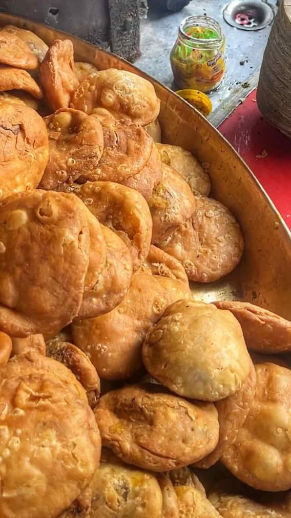 मध्य प्रदेश में कहां-कहां मिलती है स्वादिष्ट कचौरी – जानिए टॉप 10 जगहें