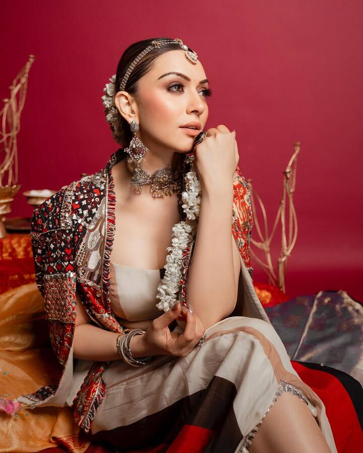 Doesn't Hansika look stellar in her latest photoshoot? Let us know what do you think.