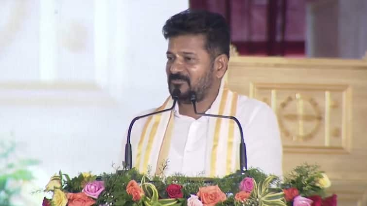 Bhagvad Gita inspiration for demolitions in Hyderabad by HYDRAA says CM Revanth Reddy Revanth Reddy: భగవద్గీత స్ఫూర్తితోనే హైడ్రా కూల్చివేతలు - రేవంత్ రెడ్డి ఆసక్తికర వ్యాఖ్యలు