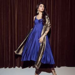 Krithi Shetty : మలయాళంలో డెబ్యూ ఇచ్చేస్తున్న టాలీవుడ్ బేబమ్మ.. టోవిన్ థామస్​తో కలిసి వచ్చేస్తున్న కృతి శెట్టి