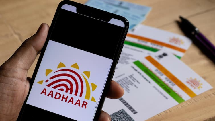 Aadhaar Card Update deadline extends to 14 september 2024 know details ऐसे Free में अपडेट करें पुराना आधार, 14 सितंबर तक है मौका, जानें डिटेल्स