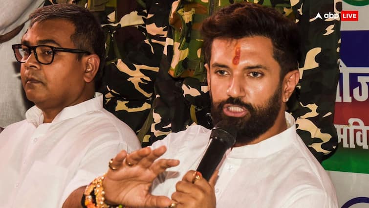 Chirag Paswan Clears His Stand On Caste Census Clear Message For Bjp And Jdu and akhilesh yadav Caste Census: चिराग पासवान ने फिर बढ़ाई BJP की टेंशन, राहुल-अखिलेश की मांग में मिलाई हां में हां