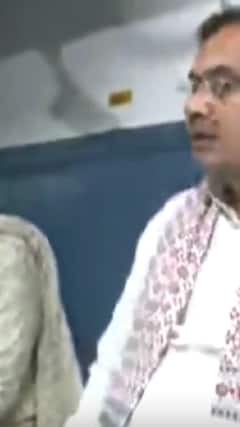 सीएम भजनलाल शर्मा ने ट्रेन में यात्रियों से मुलाकात की । Rajasthan । Bhajan Lal Sharma | ABP NEWS SHORTS