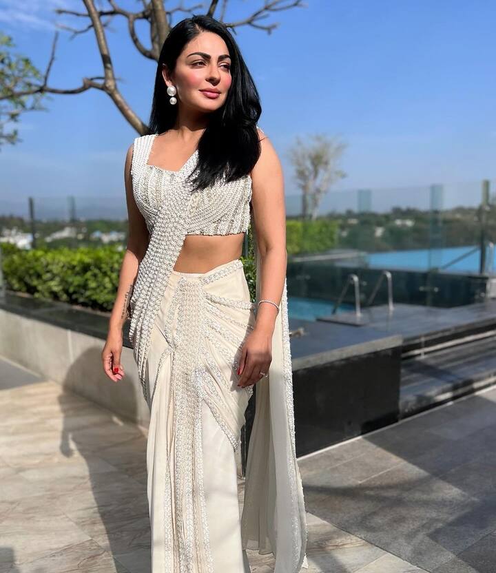 नीरू आज जिस मुकाम पर हैं. इसके पीछे एक्ट्रेस की कड़ी मेहनत है. बहुत कम लोग ये जानते होंगे कि एक्ट्रेस का बचपन काफी गरीबी में गुजरा है.