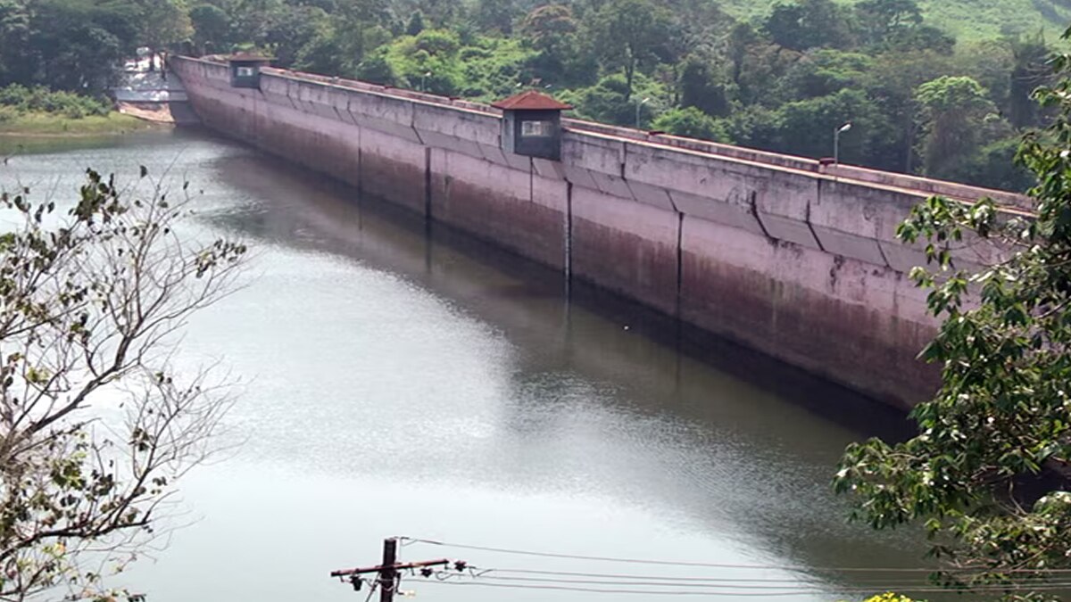 mulla periyar dam: கேரள எம்.பி.க்கள், யூ- ட்யூபர்கள் கண்டித்து தேனியில் விவசாயிகள் சங்கத்தினர் உண்ணாவிரதம்.