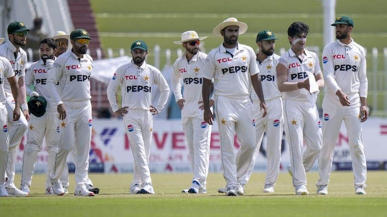 Bangladesh beat Pakistan by 10 wickets first-ever Test unassailable 1-0 lead in series marathi news Pak vs Ban 1st Test : रावळपिंडीच्या मैदानावर पाकिस्तानने खाल्ली माती! बांगलादेशने रचला मोठा इतिहास