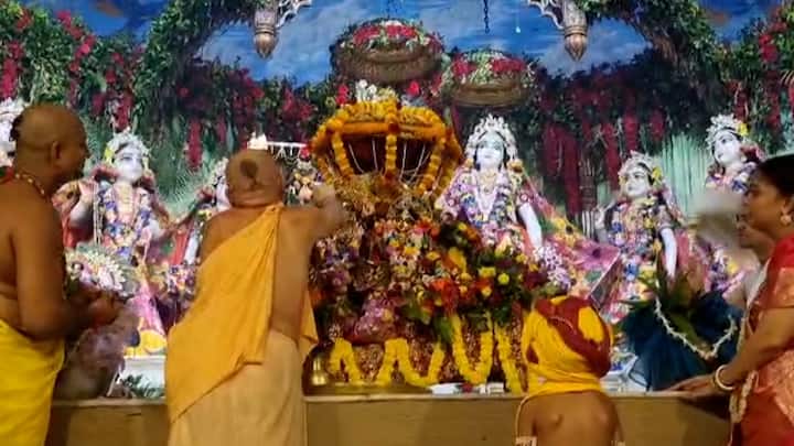 মায়াপুর ইসকনের জন্মাষ্টমী উপলক্ষে দেশ-বিদেশের হাজার হাজার ভক্তের সমাগম ঘটেছে মায়াপুর ইসকনে। তথ্য ও ছবি: প্রদ্য়োত সরকার, নদিয়া
