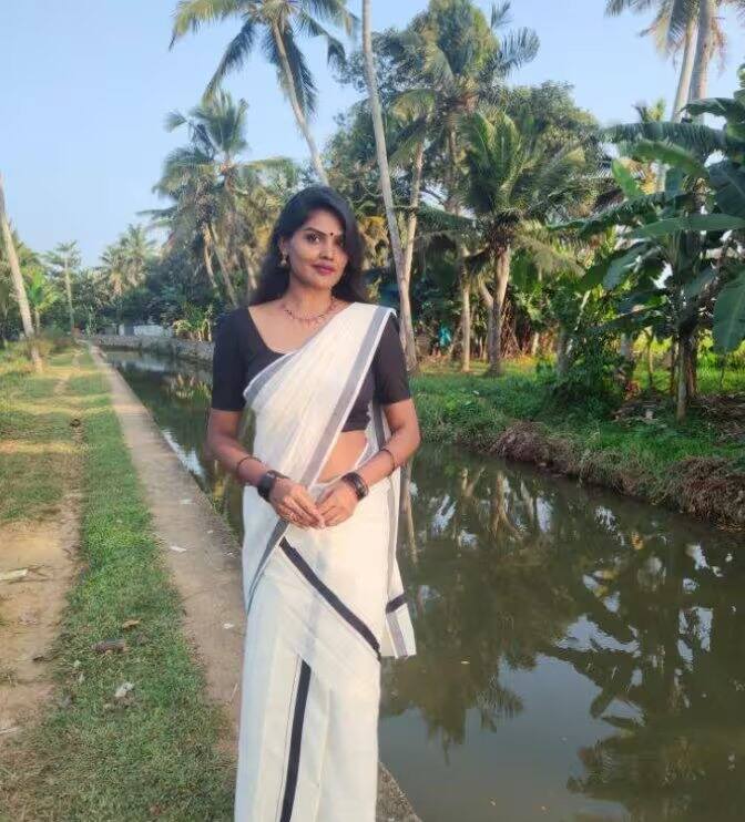 અભિનેત્રીએ આગળ વિગતમાં જણાવતા કહ્યું, 'મેં મદદ માંગી હતી, પરંતુ કોઈ સમર્થન મળ્યું નહીં. ત્યાં કોઈ નહોતું. મારી મદદ માટે ત્યાં કોઈ નહોતું. એવું નથી કે મેં આની વિરુદ્ધ કાનૂની પગલાં ન લીધા. એક વખત મેં કાનૂની પગલાં લીધા હતા. પરંતુ હું આ ફરીથી નથી કરી શકતી.'