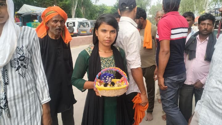 इस उत्सव में श्रद्धालु भी भगवान की एक झलक पाने को आतुर नजर आ रहे है.