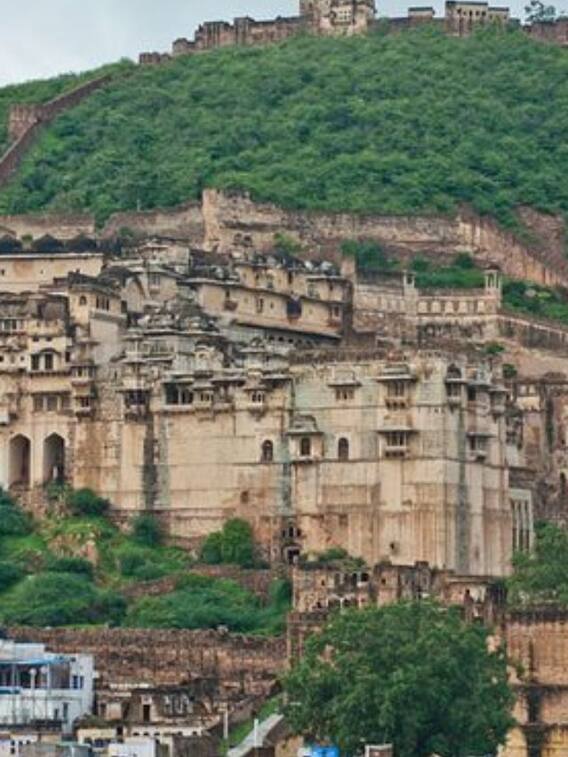 राजस्थान के बूंदी में घूमने कहां-कहां जा सकते हैं? जानें- बेस्ट जगहों के बारे में