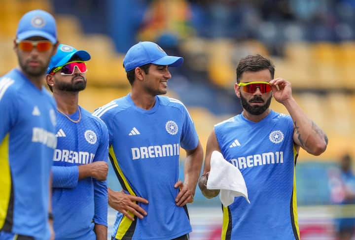 विराट कोहली (Virat Kohli) से लेकर तमाम क्रिकेटर्स को अपने मैदान पर फील्डिंग के दौरान चश्मा पहने हुए देखा होगा.