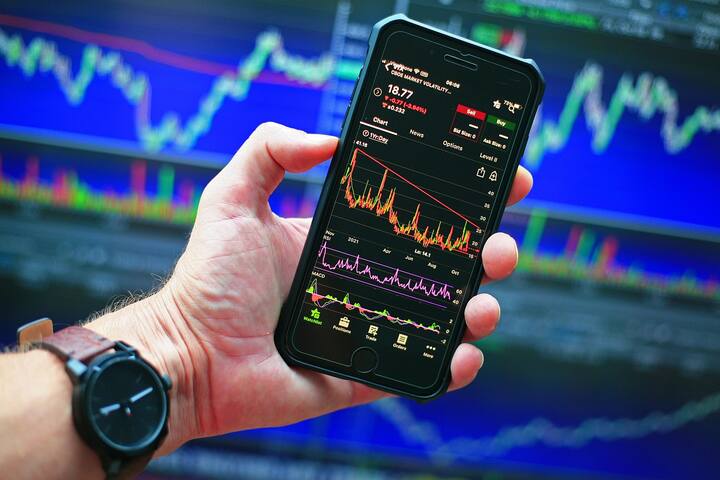 Top Stocks: স্টক মার্কেটের এই বুমে অনেক স্টক আপনাকে ভাল আয় দিতে পারে। এমনই কিছু শেয়ারের কথা জানিয়েছে ব্রোকারেজ ফার্ম অ্যারিহ্যান্ট ক্যাপিটাল। এর মধ্যে টাটা ও আদানির শেয়ারও রয়েছে।