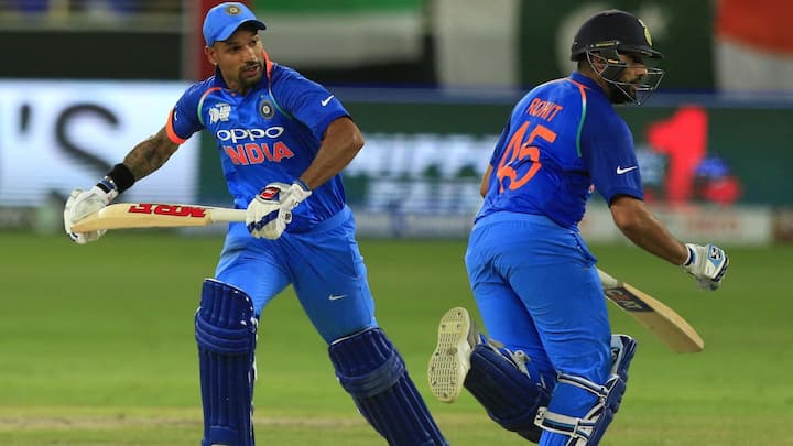 সেই সময় ভারতীয় টিম মিটিংয়ে অনুষ্কার উপস্থিতি ও ভারতীয় ক্রিকেট দলে বিরাট-পত্নীর নাক গলানো নিয়ে প্রশ্ন তোলেন আয়েশা।