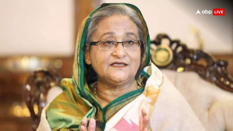 Bangladesh Crisis Two Bangladeshi diplomats in India dismissed amid Sheikh Hasina suspense Bangladesh Crisis: भारत-बांग्लादेश के बीच फिर बढ़ी खटास, शेख हसीना सस्पेंस के बीच इंडिया में दो बांग्लादेशी राजनयिक बर्खास्त