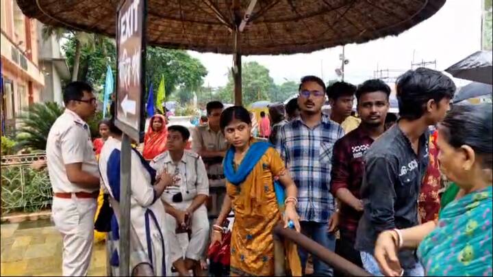 অধিবাসের মধ্যে দিয়ে মায়াপুরে সাড়ম্বরে পালিত হচ্ছে শ্রীকৃষ্ণের জন্মাষ্টমী উৎসব।