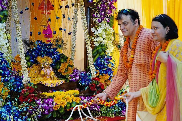 गुरुग्राम इस्कॉन के कम्युनिकेशन हेड पादसेवन भक्त दास ने एबीपी लाइव से खास बातचीत में बताया कि इस KXC के माध्यम से श्रद्धालु श्री कृष्ण की 3डी एनिमेटेड कहानियां देख सकेंगे.