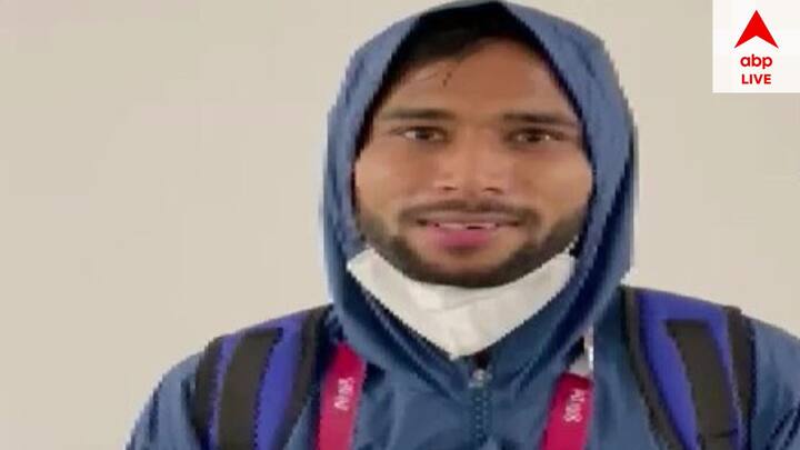 পুরুষদের হাইজাম্প T64 ইভেন্টে রুপো জিতেছিলেন প্রবীন কুমার।