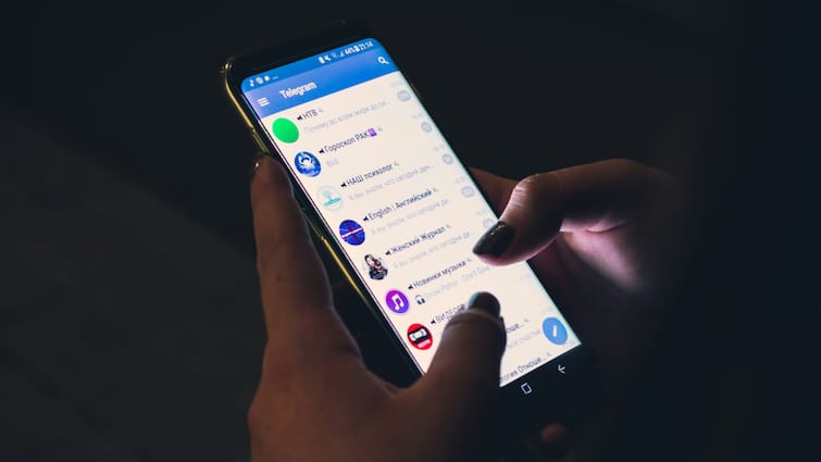 Telegram Ban in India Top 5 Alternative Secure Messengers signal microsft teams WhatsApp Mattermost Telegram Ban: भारत में टेलीग्राम बैन हुआ तो क्या होगा? जानें बेस्ट-5 अल्टरनेटिव ऑप्शन्स