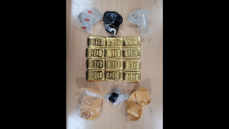 Coimbatore Airport Gold bars seized worth Rs 1 Crore smuggled from Sharjah - TNN கோவை விமான நிலையத்தில் ரூ.1 கோடி மதிப்பிலான தங்கம் பறிமுதல் - கடத்தி வந்தது யார்?