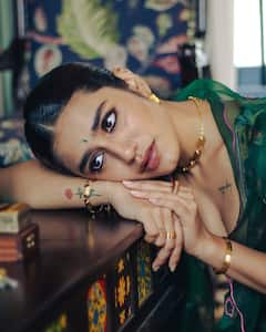 Priya Prakash Varrier: ప్రియా ప్రియా అందంతో చంపొద్దే... మళ్లీ మళ్లీ టాటూలు చూపిస్తూ ముంచొద్దే