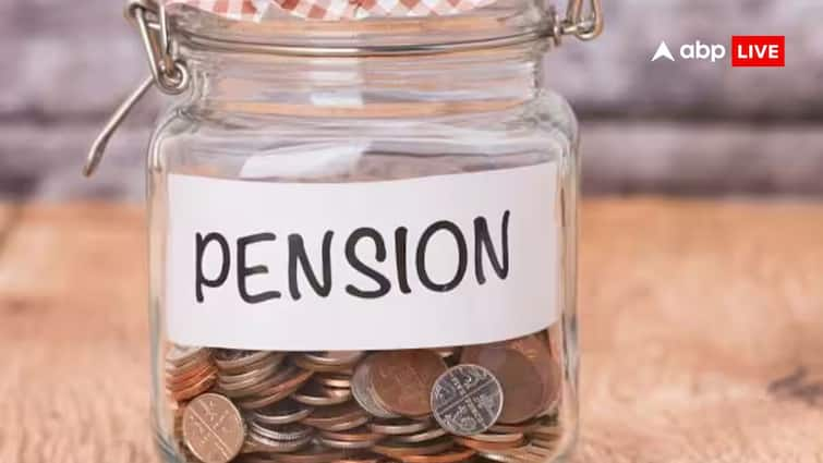 unified pension scheme no pension before 10 years service Unified Pension Scheme: જો 10 વર્ષ પહેલા નિવૃત્ત થયા તો કેટલું પેન્શન મળશે, જાણો UPS ના નિયમો શું કહે છે