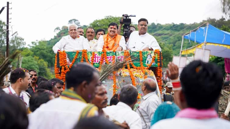 MP CM Mohan Yadav Ashok Nagar Visit Chanderi to be declared pilgrimage ANN जन्माष्टमी पर सीएम मोहन यादव ने दी कई सौगातें, कहा- चंदेरी को तीर्थ नगरी घोषित किया जाएगा