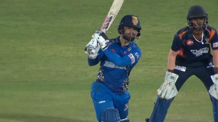 Rinku Singh scored runs with strike rate of in 350 UP T20 League 2024 Meerut Mavericks vs Kashi Rudras Rinku Singh: कप्तान रिंकू सिंह ने 350 के स्ट्राइक रेट से बनाने शुरू किए रन, तुरंत जीत गई टीम