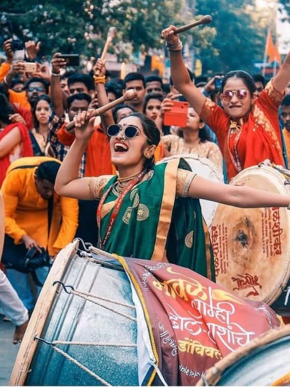 महाराष्ट्र के लोग कितने साल जीते हैं?