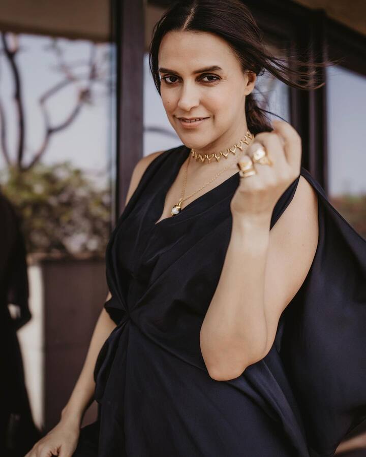 लेकिन अब एक्ट्रेस पिछले काफी वक्त से बड़े पर्दे से दूर हैं. बावजूद इसके वो एक लग्जरी लाइफ स्टाइल की मालकिन हैं.