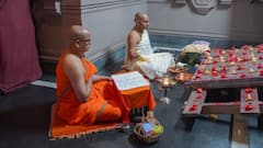 Durga Puja 2024: পদ্ম-জবায় ঢাকল প্রাঙ্গণ, জন্মাষ্টমীতে দেবী দুর্গার কাঠামো পুজো বেলুড় মঠে