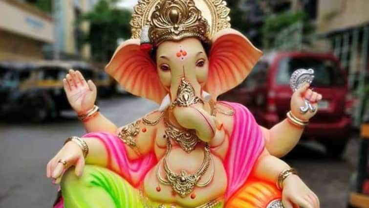 Vinayaga Chaturthi 2024 celebrate date and pooja time know full details here Vinayagar Chaturthi 2024 Date: பக்தர்களே! நெருங்கி விட்டது விநாயகர் சதுர்த்தி! எப்போது? எந்த நேரத்தில் பூஜை செய்ய வேண்டும்?