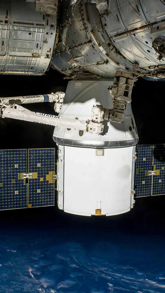 अंतरिक्ष में पानी और बुलबुले उड़ते हैं तो कैसे नहाते होंगे एसट्रोनॉट, जानिए