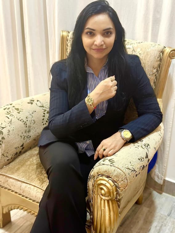 पुष्पम प्रिया चौधरी कौन हैं? 'मैं जिंदा हूं' बोल मचाई सियासी हलचल