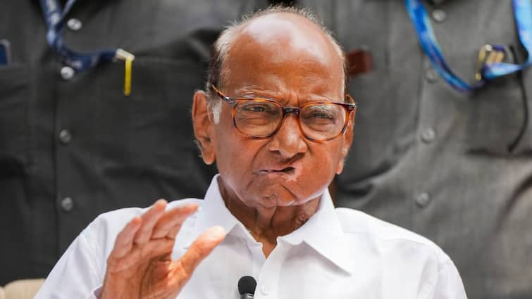 Sharad Pawar big blow to BJP in Ahmednagar Discussions about Vivek Kolhe would join NCP Sharad Pawar Party Maharashtra Politics Marathi News पश्चिम महाराष्ट्रानंतर आता शरद पवार नगरमध्ये राजकीय भूंकप करणार? भाजपचा बडा नेता तुतारी हाती घेणार?