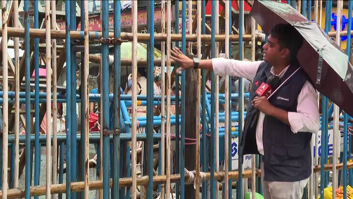 এজেসি বোস রোড ও দ্বিতীয় হুগলি সেতু সংযোগকারী সমস্ত রাস্তায় ভোর থেকে মোতায়েন রয়েছে পুলিশ। প্রস্তুত রাখা হয়েছে স্টিলের গার্ডরেল।