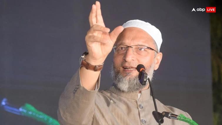 AIMIM Chief Asaduddin Owaisi Attack Uttar Pradesh CM Yogi Adityanath advise him to wear Niche in the ear Watch Video '...तो ENT स्पेशलिस्ट को दिखा आला लगा लें CM योगी', बोले ओवैसी, देखें- VIDEO