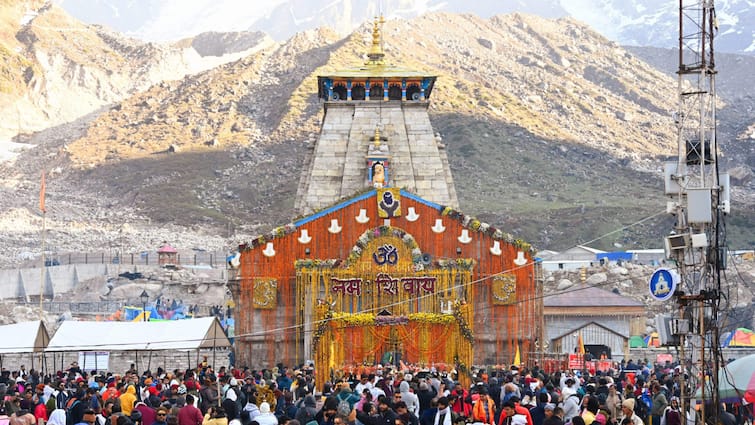 Plan to build Kedarnath temple replica  in Delhi dropped  दिल्ली में केदारनाथ मंदिर की प्रतिकृति बनाने की योजना रद्द, दान लेना बंद, किसने ने किया था इसका विरोध?