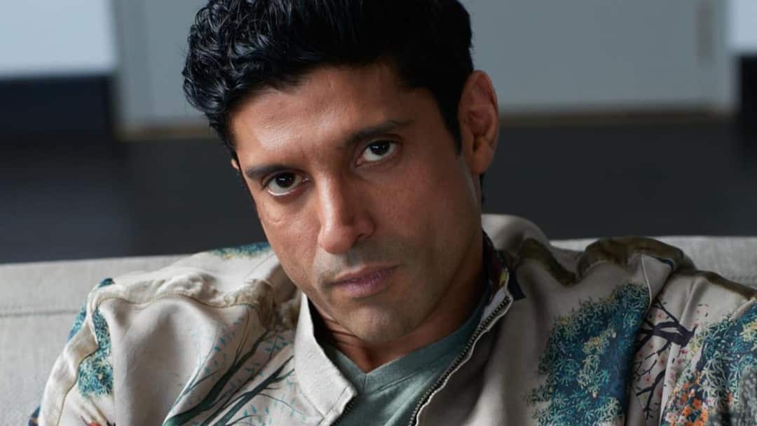 Farhan Akhtar Recalls Mother Honey Irani Asked Him To Live With Javed Akhtar Due To Drinking Habit I Failed Her As A Son Farhan Akhtar Recalls Mother Honey Irani Asked Him To Live With Javed Akhtar Due To Drinking Habit: 'I Failed Her As A Son'