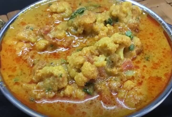 பீட்ரூட்டை எண்ணெயில் வதக்கிய பிறகு குருமா செய்தால், குருமாவின் நிறம் சிவப்பாக மாறமல் இருக்கும்
