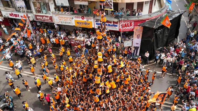 Dahihandi 2024  Mumbai 63 Govindas were injured after falling from the floor, treated in hospital Dahihandi 2024 : दहीहंडी सणाला गालबोट! मुंबईत थरावरुन कोसळून 63 गोविंदा जखमी, रुग्णालयात उपचार सुरु