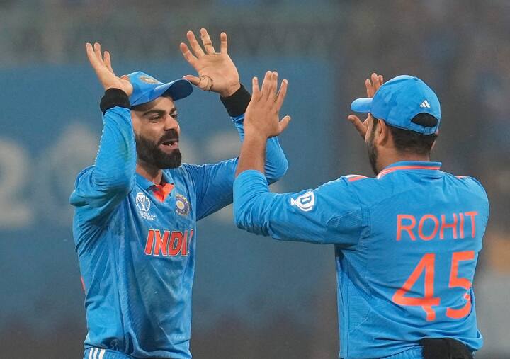 कोहली और रोहित ने पूरी दुनिया में अपना शानदार प्रदर्शन दिखाया है. जब भी कोई दिग्गज अपनी ऑल टाइम इलेवन चुनता है तो उसमें आमतौर पर विराट कोहली और रोहित शर्मा का नाम शामिल होता है।