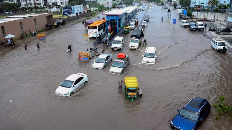 Gujarat Weather Update Today 3 people died 7 missing due to heavy rains waterlogging in Vadodara Gujarat Rain: गुजरात में भारी बारिश ने मचाई तबाही! वडोदरा के निचले इलाकों में बाढ़, 3 लोगों की मौत, 7 लापता