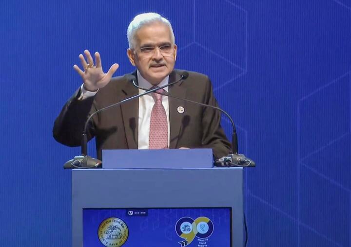 शक्तिकांत दास यांनी या प्लॅटफॉर्मचा फायदा कृषी आणि लघूउद्योजकांना होणार असल्याचं म्हटलं.