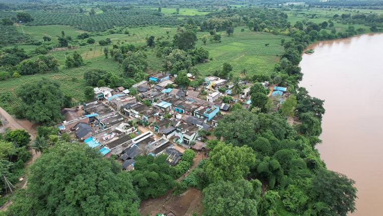 Tribal villages in Manyam district face many hardships during monsoons Visakha Tribal Area : వాళ్లకు వర్షాకాలమంతా సముద్రంలో ఉన్నట్లే - మన్యం జిల్లాలో ఆ గ్రామాల వారికి కష్టాల నుంచి విముక్తి ఎప్పుడో