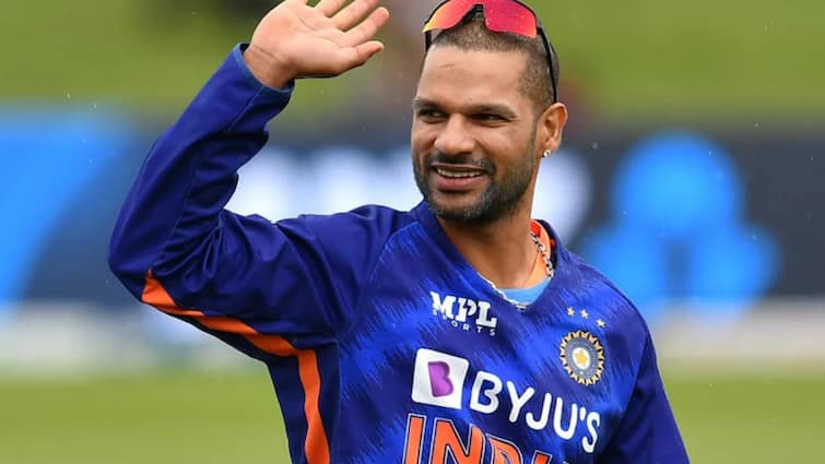 These Six Indian Cricketers Did Not Receive Farewell match MS Dhoni Virender Sehwag Gautam Gambhir Latest Sports News Shikhar Dhawan: धवन, धोनी, सहवाग और गंभीर... इन दिग्गजों ने बल्ले से मचाया धमाल, लेकिन अरमान रहे अधूरे!