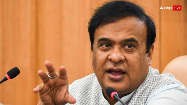 Himanta Biswa Sarma target on Opposition said I will not let miyan muslims take over assam 'मियां मुसलमानों को असम पर नहीं करने देंगे कब्जा', नाबालिग लड़की से गैंगरेप के बाद बोले CM हिमंत सरमा