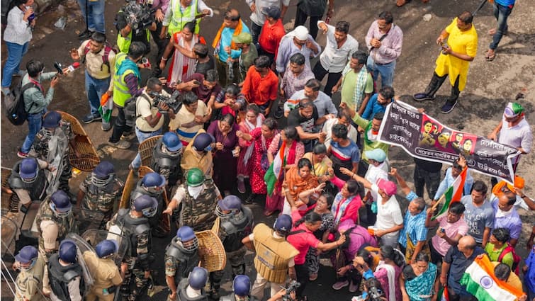 battleground-howrah-nabanna-abhijan-rally-tmc-claims-not-a-protest-for-justice-bjp-hired-goons-to-attack-police-video Nabanna Abhijan: Stone-Pelting, Tear Gas, Water Cannon — And TMC-BJP War Of Words