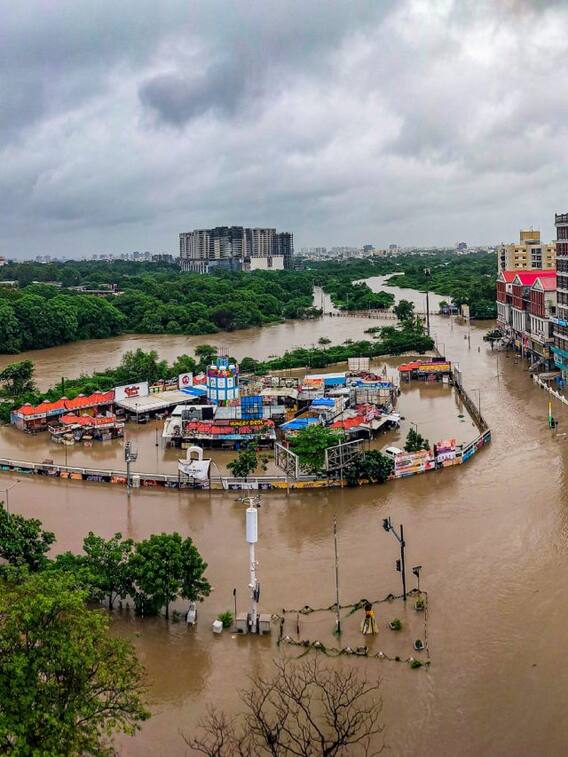 गुजरात में अगले तीन दिनों तक भारी बारिश की संभावना